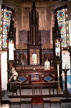 Kappelen - Haupt Altar in der alten Kirche    (C) B. Lambert 1998