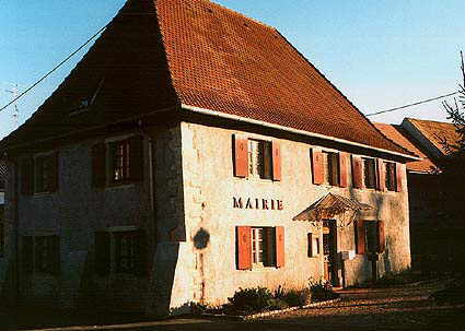 Photo Steinbrunn-Le-Bas - Mairie (C) Bernard Lambert 1998
